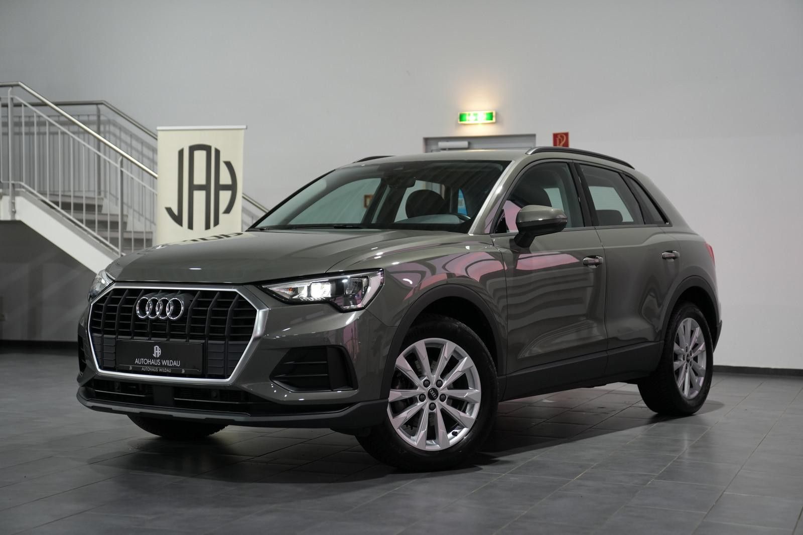 Audi Q3 35 TFSI basis foto 1