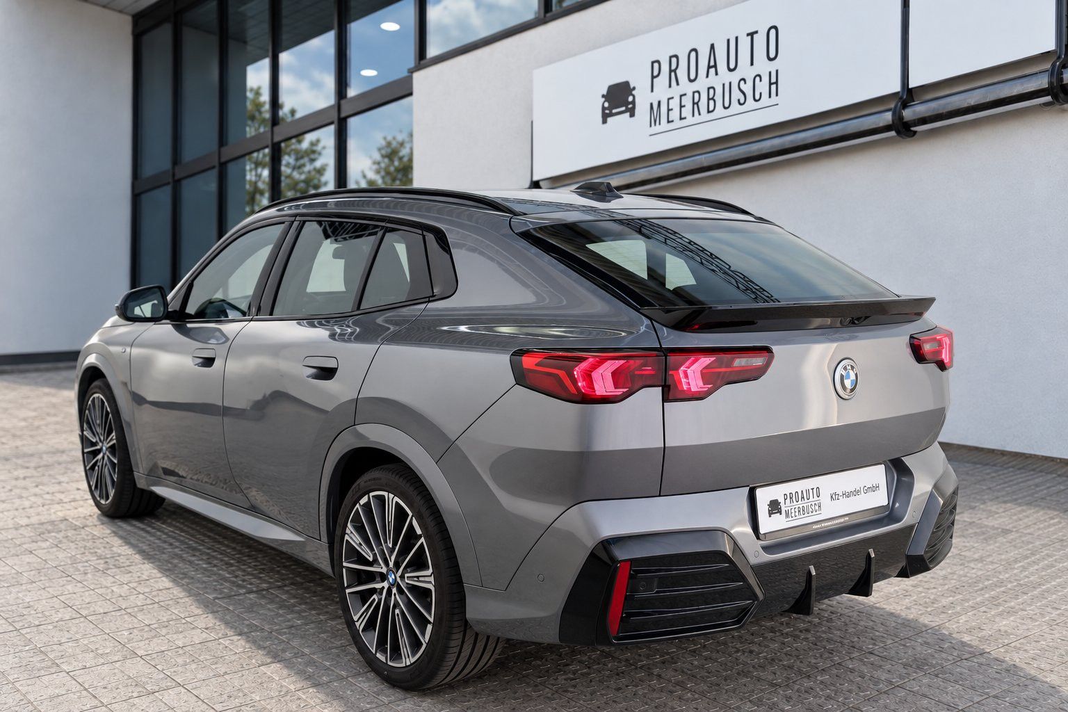 BMW X2 20d xDrive M Sport MASSAGE AHK MMRY 360° 20 foto 2