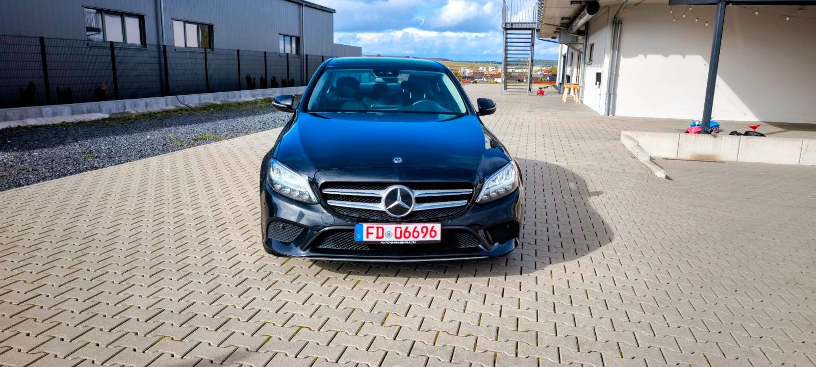 Mercedes-Benz C 300d Lim. Avtg. Carplay PDC Shzg GRA 1.Hd foto 2
