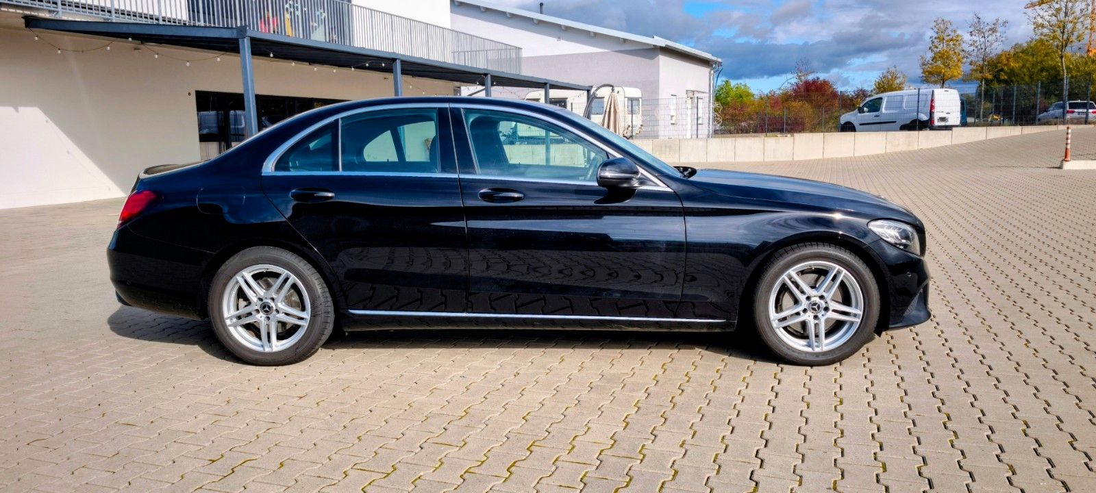 Mercedes-Benz C 300d Lim. Avtg. Carplay PDC Shzg GRA 1.Hd foto 4