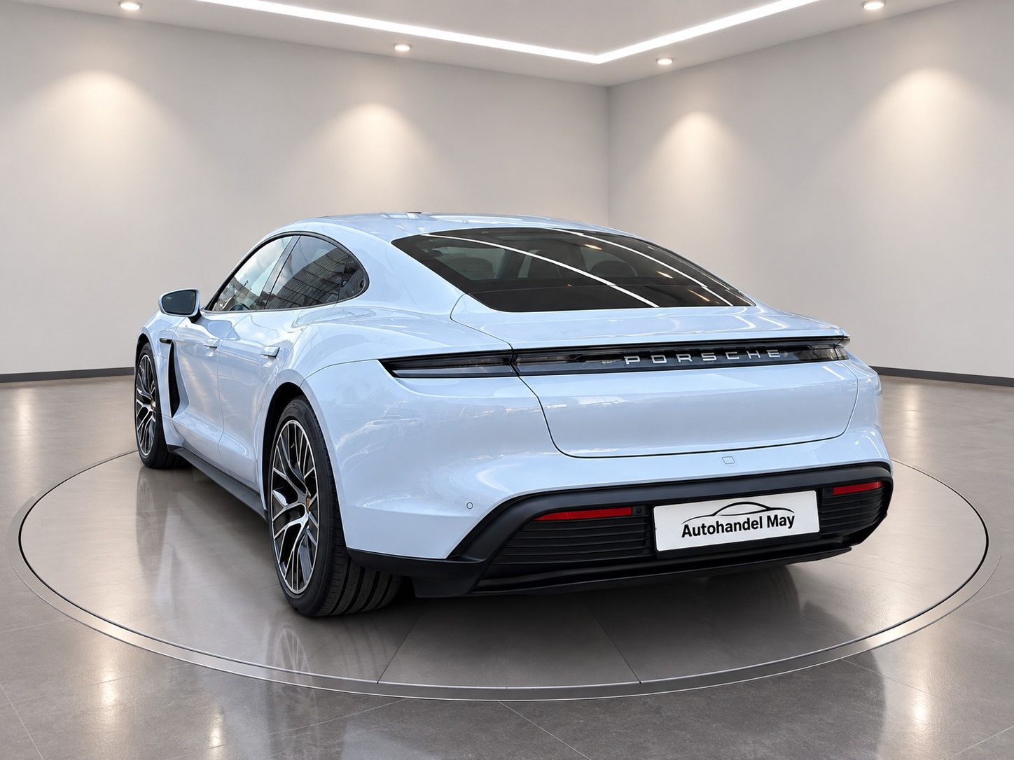 Porsche Taycan foto 4