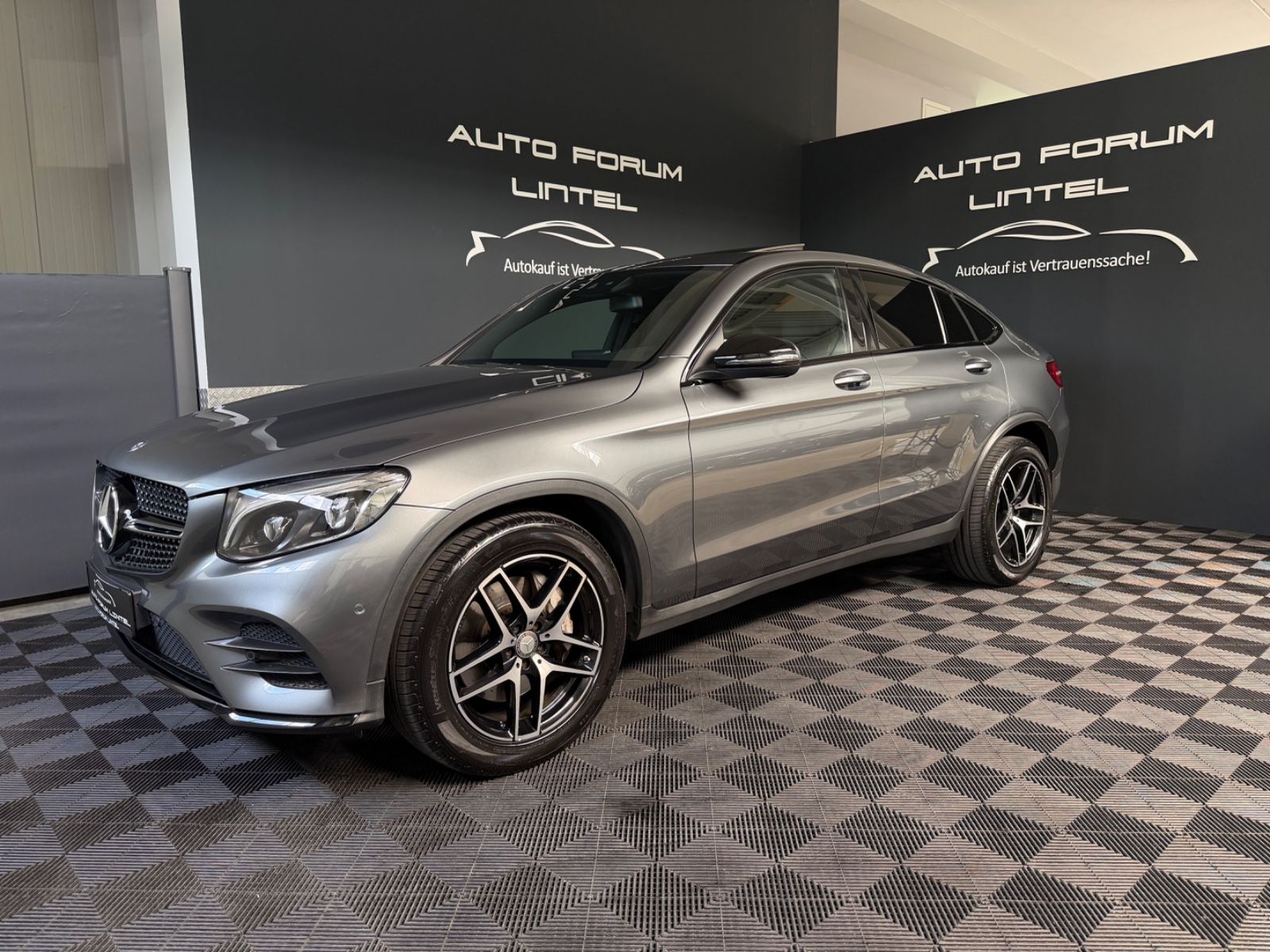 Mercedes-Benz GLC 220 d 4Matic Coupe AMG LINE-AHK-LED foto 2