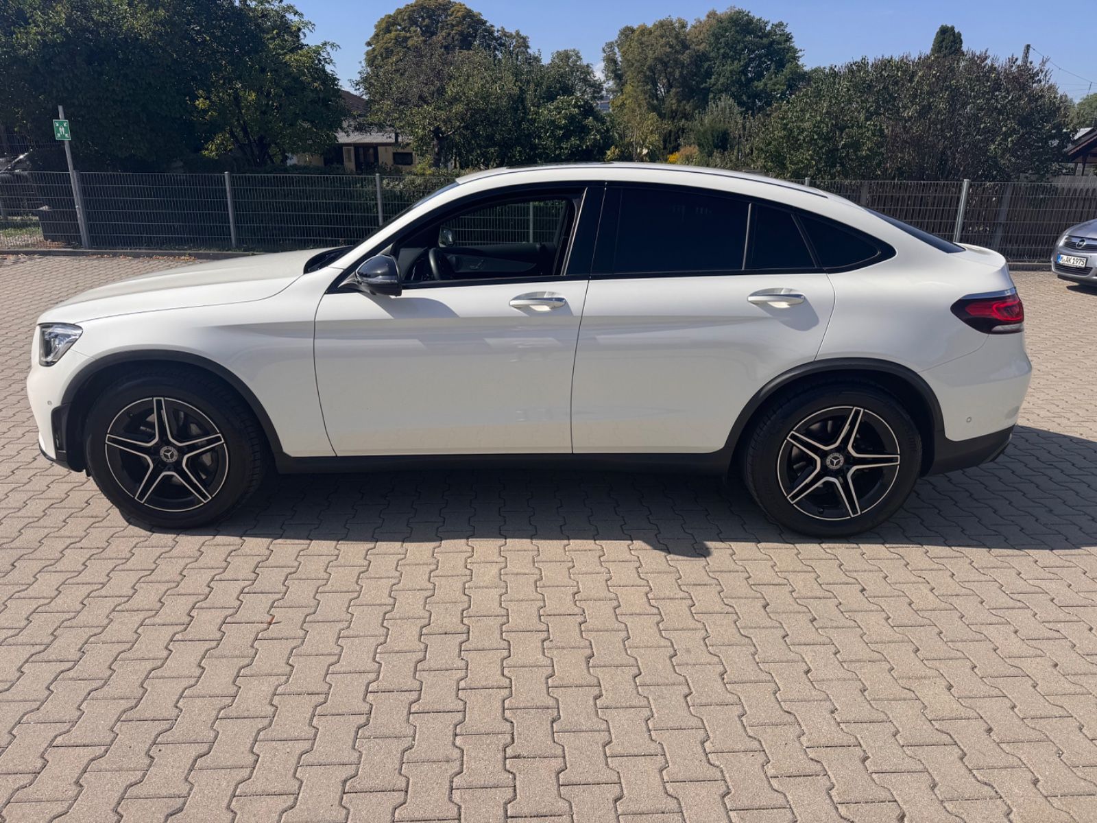 Mercedes-Benz GLC 200 AMG LINE Coupe 4Matic Standheizung AHK foto 2
