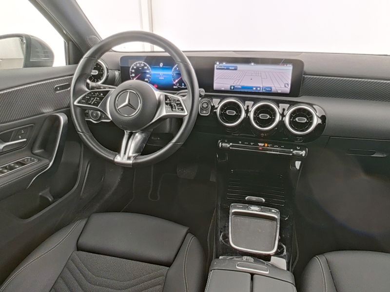 Mercedes-Benz A 200 d Progressive Pano Multibeam Kamera CarPla foto 5