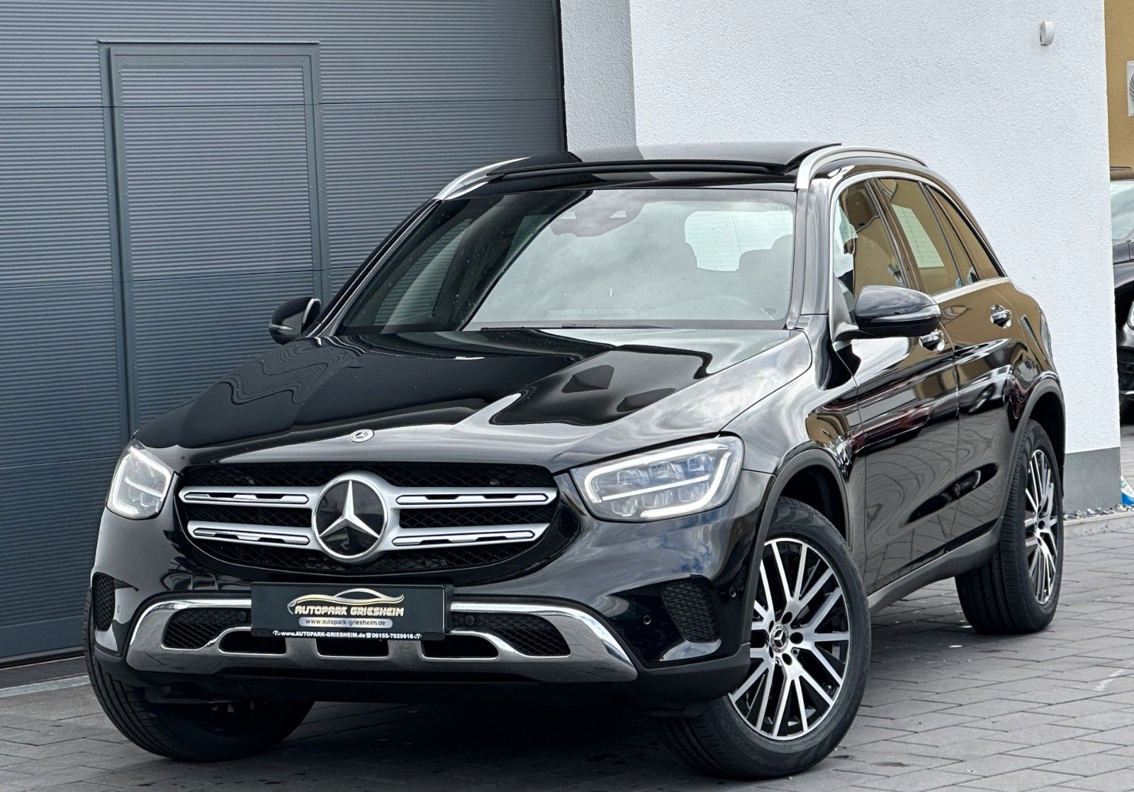 Mercedes-Benz GLC 200 d 4M EXCLUSIVE PANO ACC AHK MBUX KAMERA foto 1