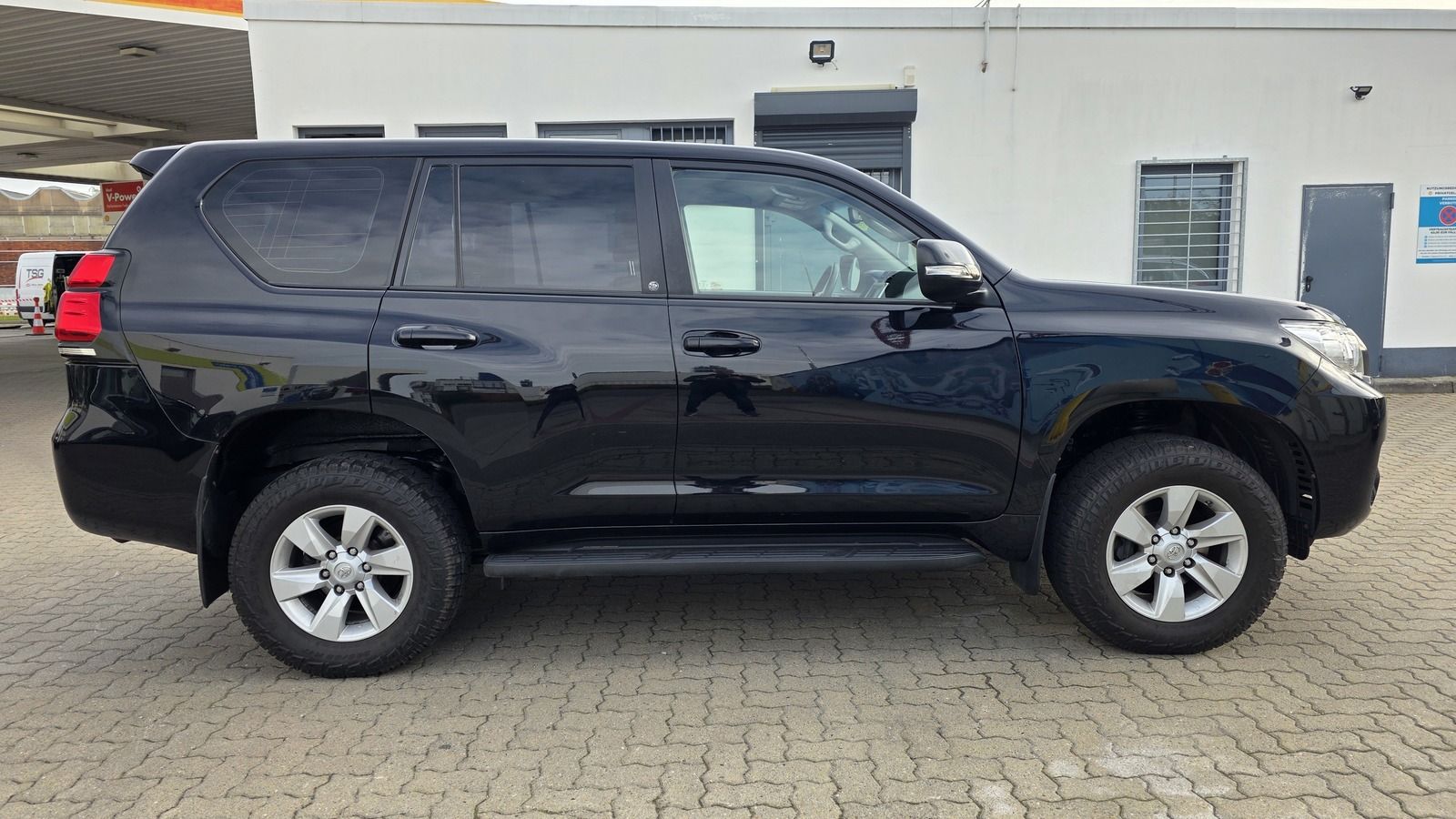 Toyota Land Cruiser 150 Comfort Aut. Navi KeylessGo foto 4