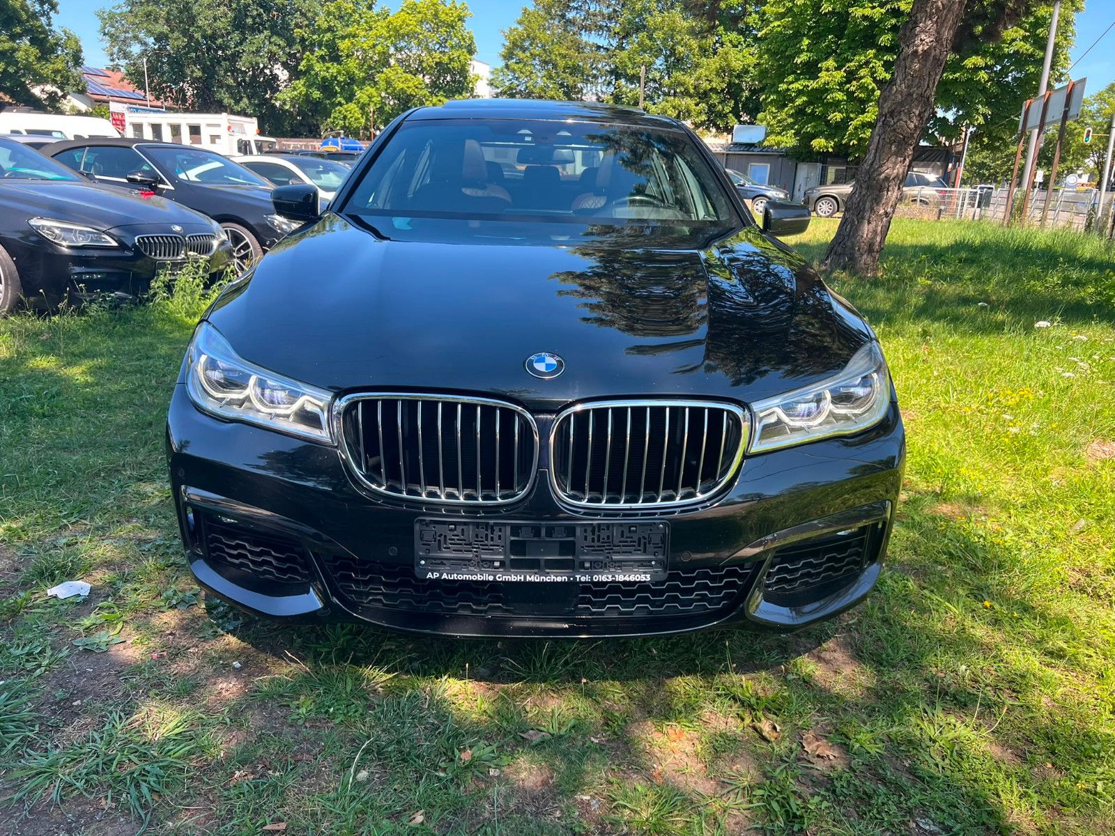 BMW 750i xDrive foto 4