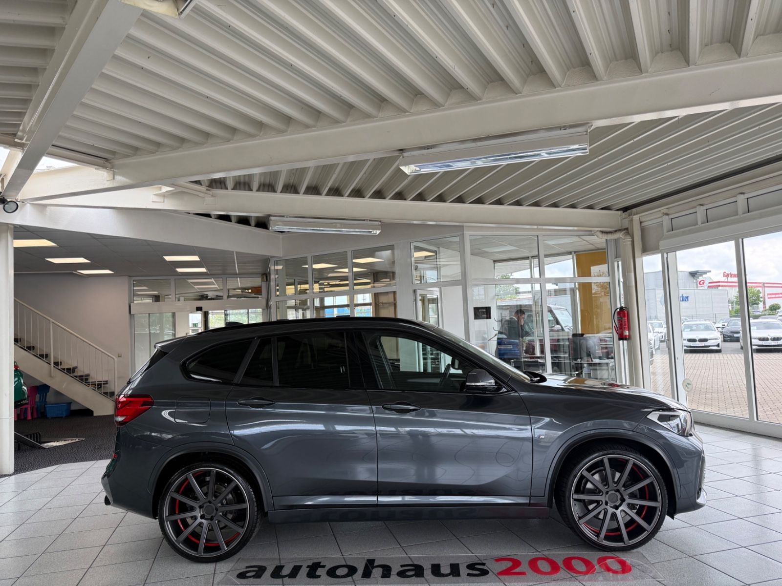 BMW X1 xDrive 20d M Sportpaket AUT. LED HUD CAM foto 2
