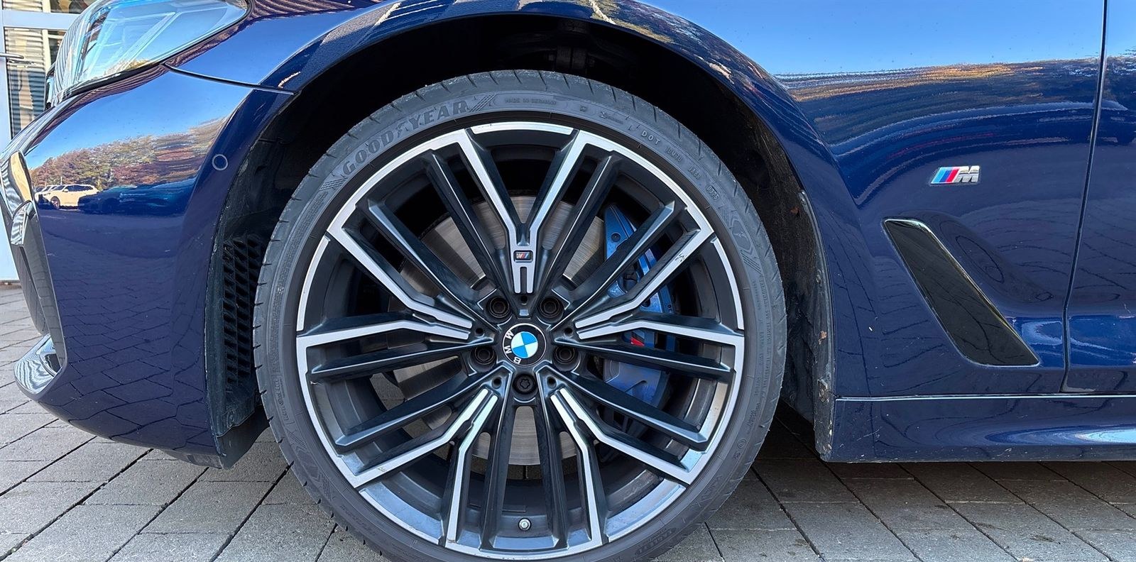 BMW 540dA xDrive Tou M-Sport PRO Pano AHK HUD DAProf foto 3